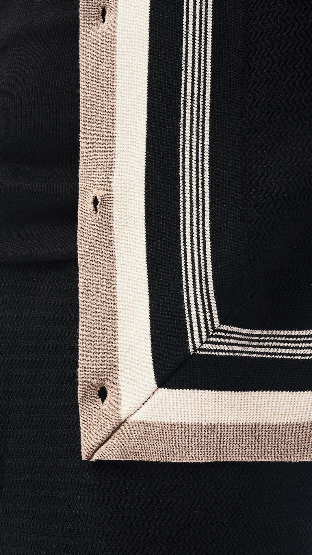 Coordinato da Uomo Estivo in 100% Cotone – Camicia e Bermuda Neri con Profili Moka e Avorio
